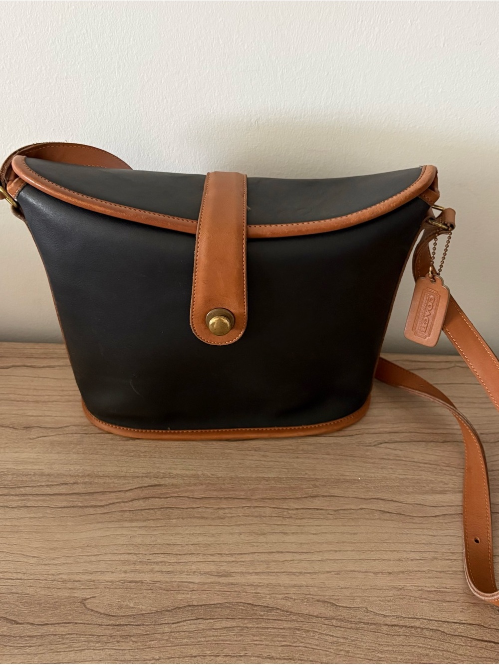 Coach vintage 80s Binocular Spectator bag purse Black Leather with Tan Trim